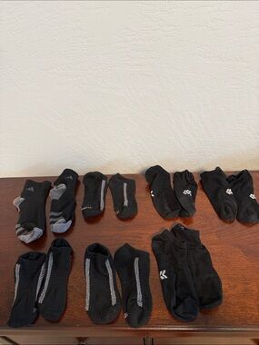 Black Low-Cut Athletic Socks - Pack
